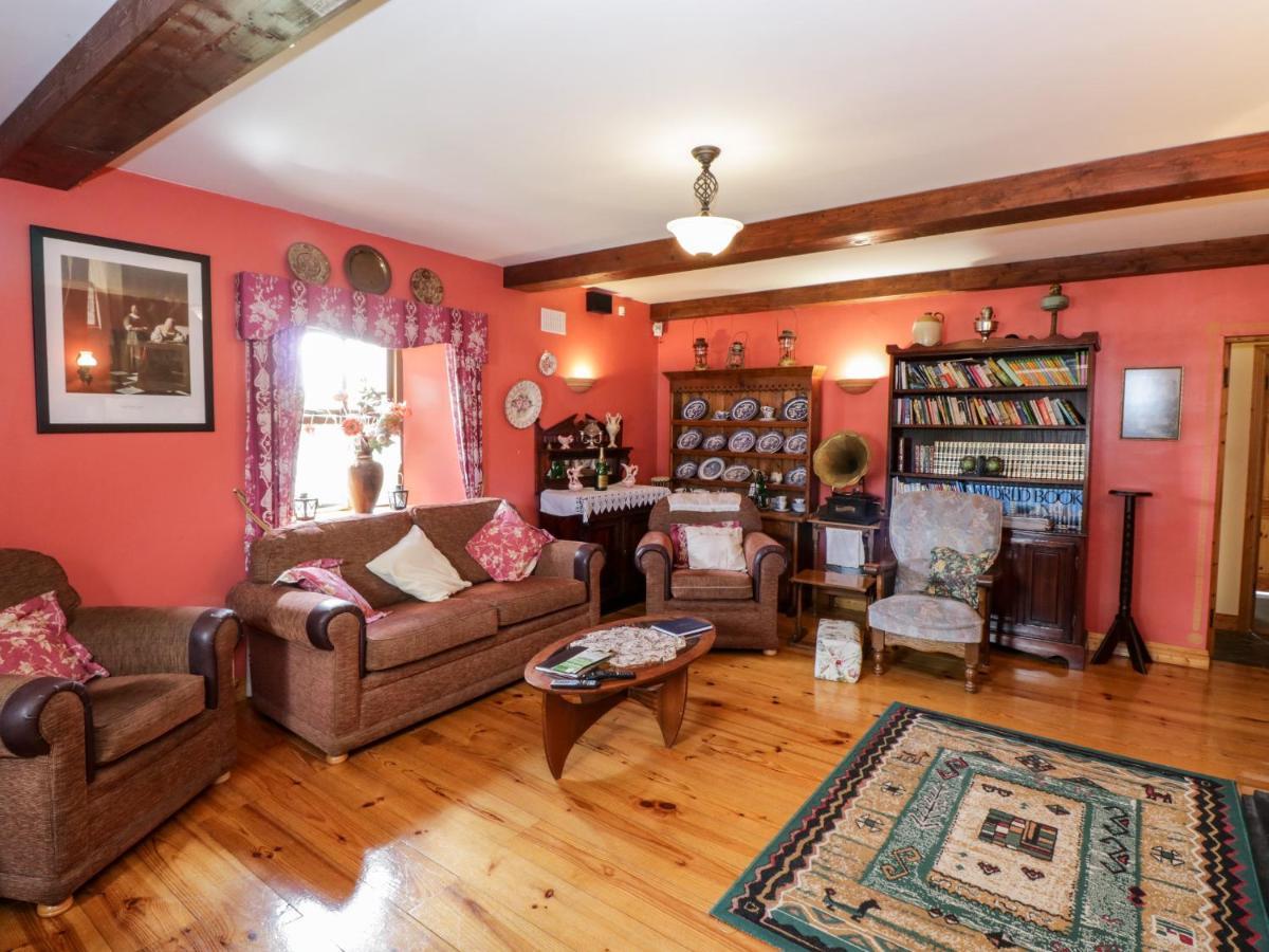 An Maide Ban Villa Cootehill ภายนอก รูปภาพ