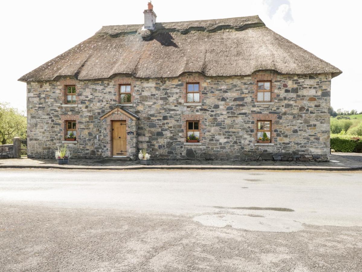 An Maide Ban Villa Cootehill ภายนอก รูปภาพ