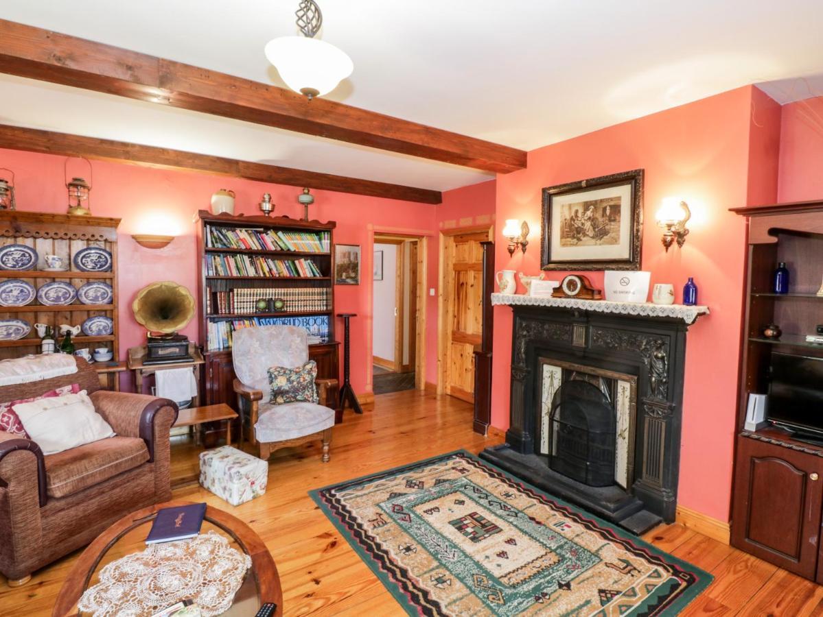 An Maide Ban Villa Cootehill ภายนอก รูปภาพ