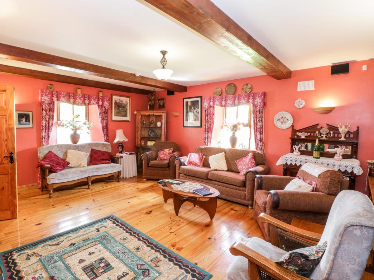 An Maide Ban Villa Cootehill ภายนอก รูปภาพ