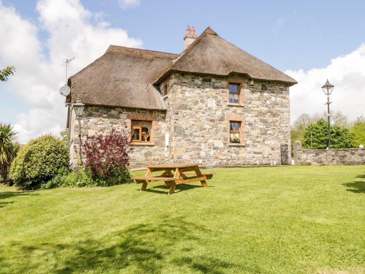 An Maide Ban Villa Cootehill ภายนอก รูปภาพ