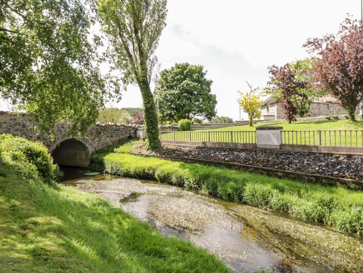 An Maide Ban Villa Cootehill ภายนอก รูปภาพ
